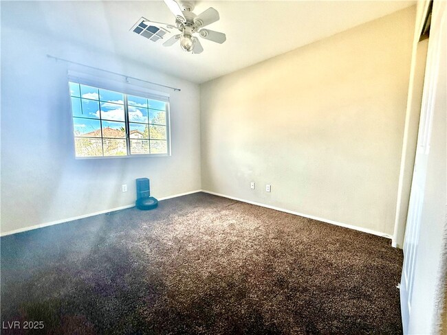 Building Photo - 3245 Ridgecliff St