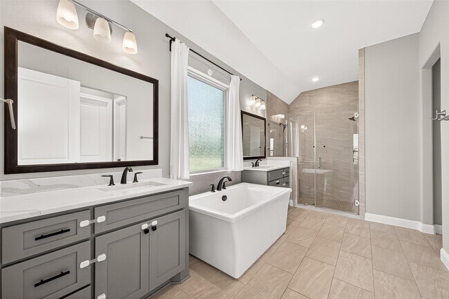 Building Photo - 1635 Delta Oaks Dr