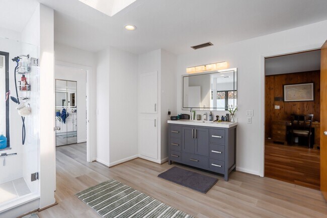 Building Photo - 2903 Banyan Blvd Cir NW