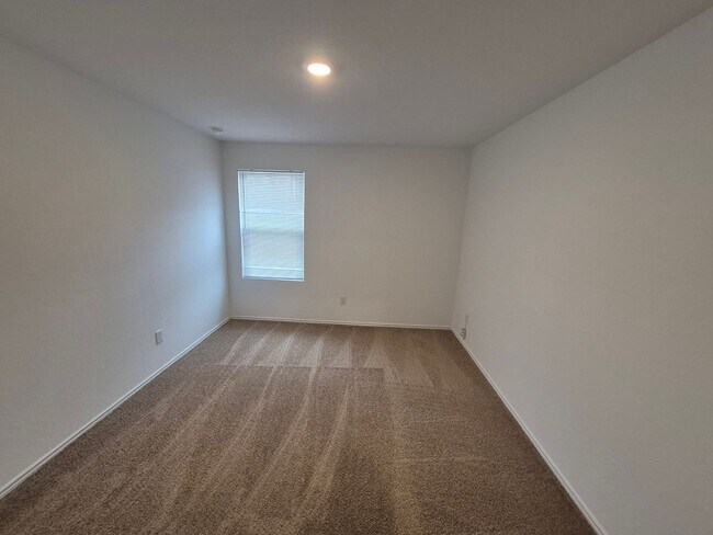 Building Photo - 12822 CHINALI SPG