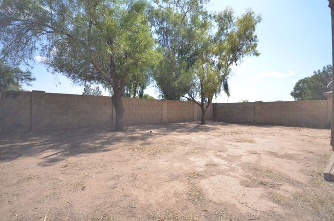 Building Photo - BEAUTIFUL, SPACIOUS 2 BED AND 2 BATH HOME IN CHANDLER