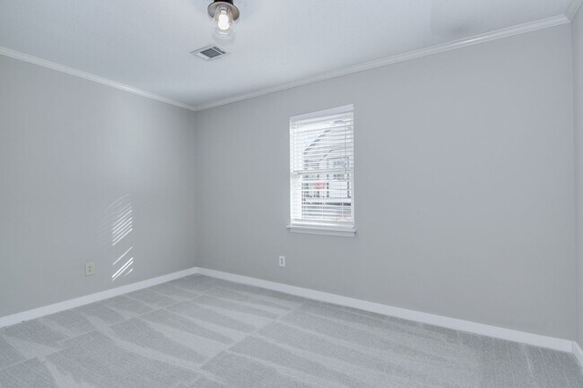 Building Photo - 4 Bedroom Ranch in Columbia County