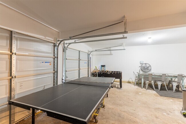 Building Photo - 14510 Henry Calfee Dr