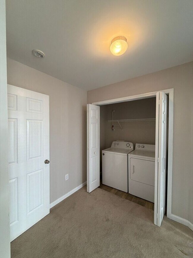 Building Photo - T.R. Lawing Realty Property