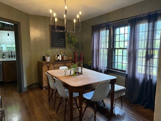 Building Photo - Beautiful 4 Bedroom Home