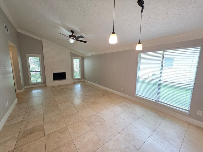Building Photo - 22543 Market Square Ln