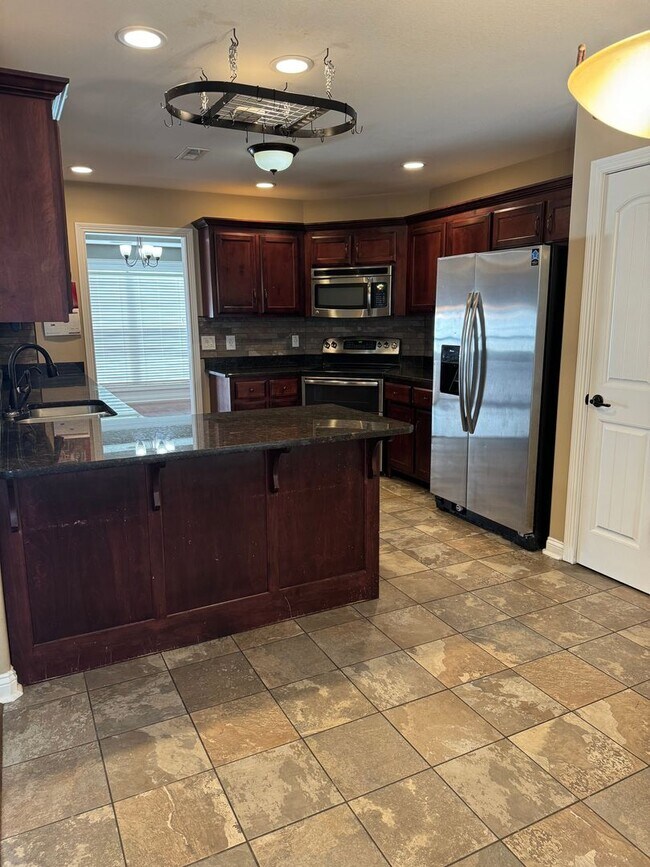 Building Photo - 1701 Winterhaven Ct