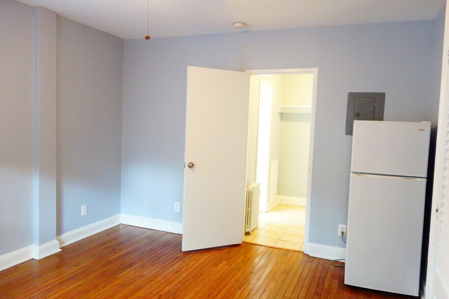 Building Photo - 311 Domer Ave