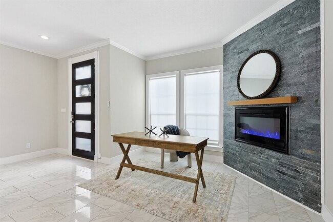 Building Photo - 514 E 29th St