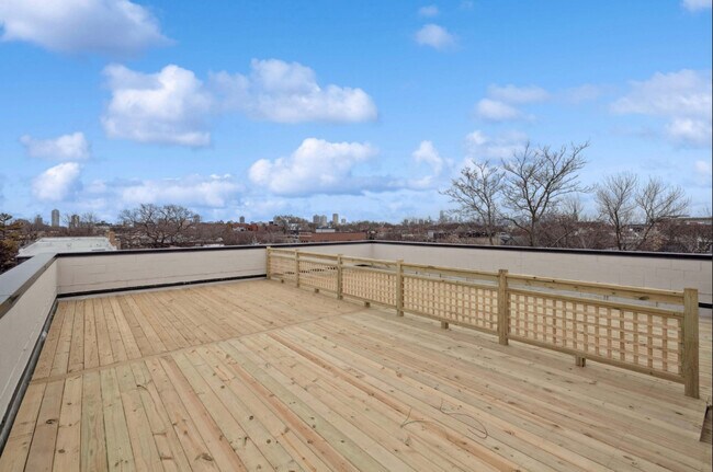 Building Photo - 3409 N Bosworth Ave