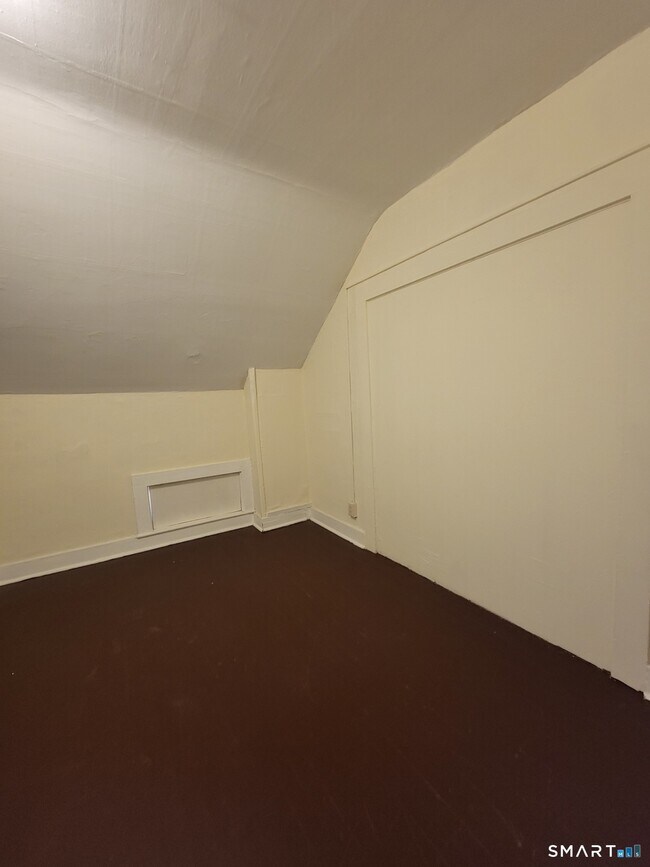 Building Photo - 120 North St