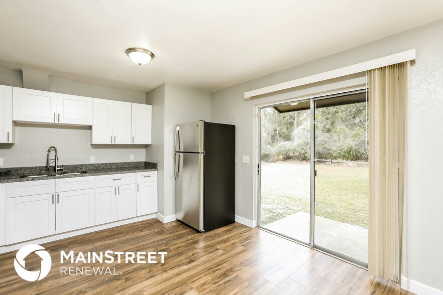 Building Photo - 261 Dogwood Ave