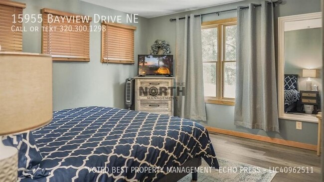 Building Photo - 15955 Bayview Dr NE