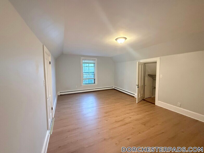 Building Photo - 25 Monadnock St