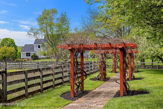 Building Photo - 13 Driftwood Ln