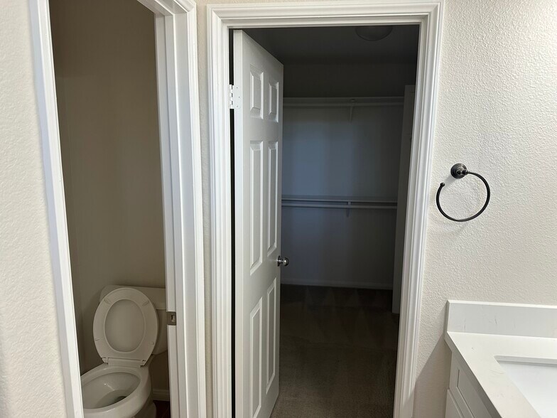 Building Photo - 6162 Citracado Cir
