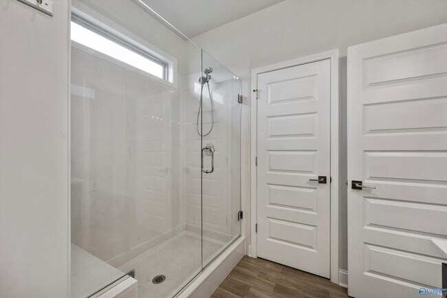 Building Photo - 17246 Chelsea St