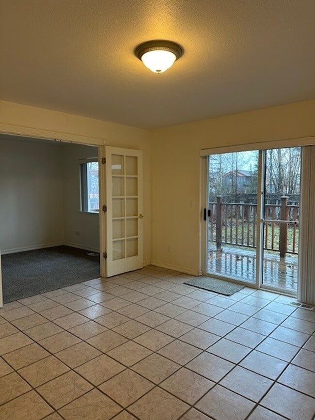 Building Photo - Tranquil Cul-de-Sac Charm: Inviting 3BR, 2BA Home in South Anchorage