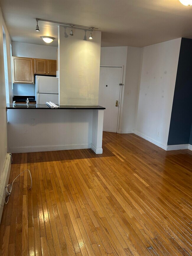 Building Photo - 6608 Polk St