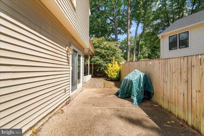 Building Photo - 9303 Macswain Pl