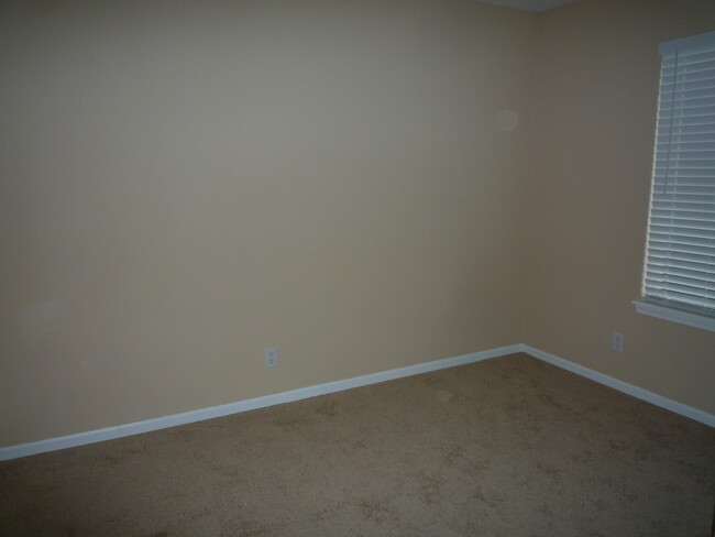 Building Photo - 14039 S Oakdale Cir