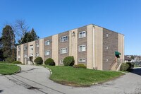 Building Photo - Oakmont Avenue Apartments LP