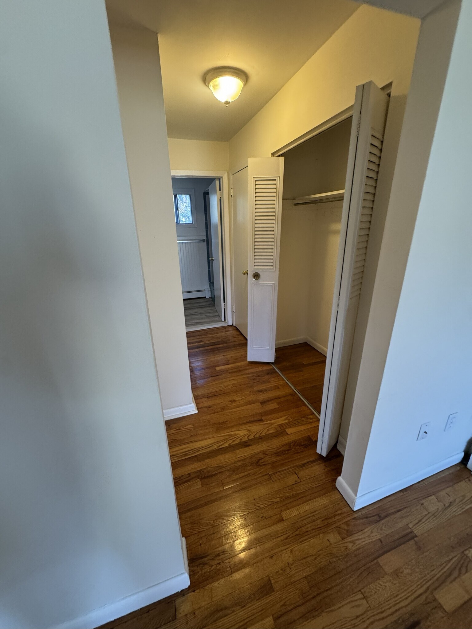 Building Photo - 56 Myrtle Ave