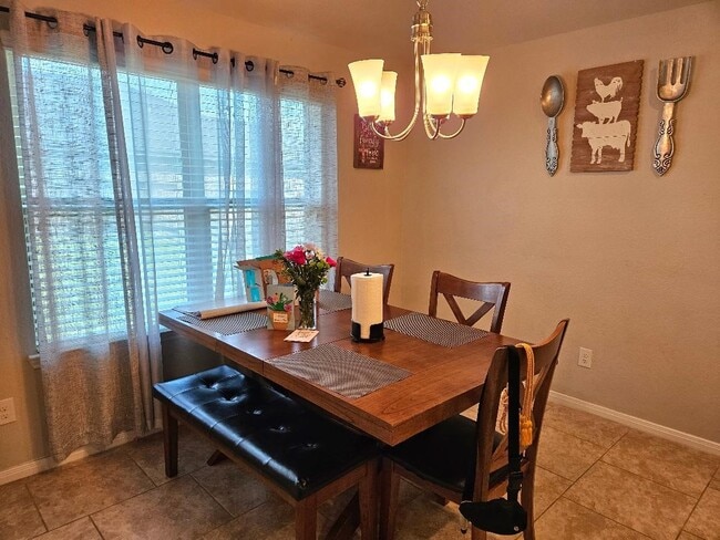 Building Photo - 9506 Green Maple Ct