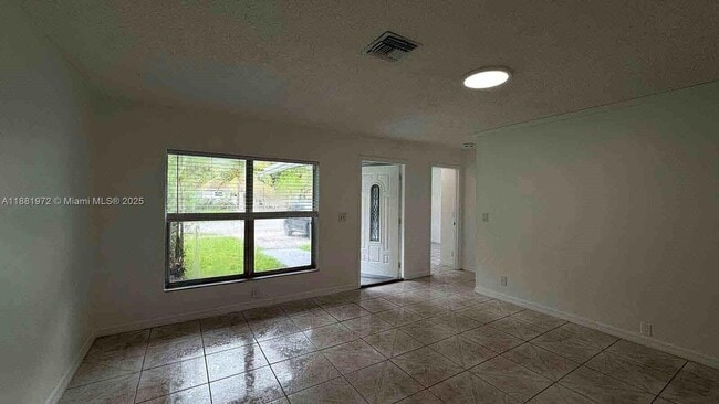 Building Photo - 6473 SW 19th St