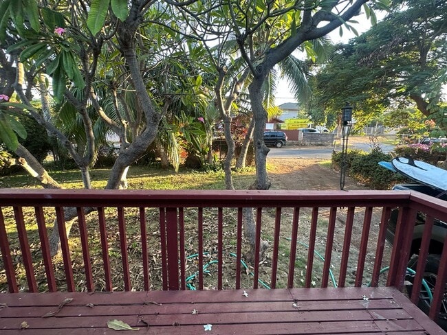 Building Photo - 2 bedroom 1.5 bathroom Ohana, across the street from the beach and park!