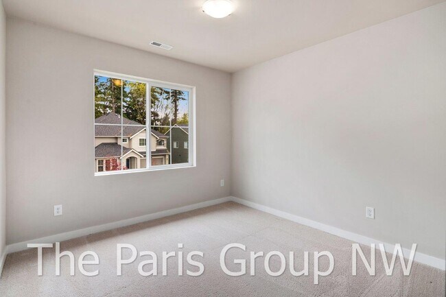 Building Photo - 2122 83rd Ave E