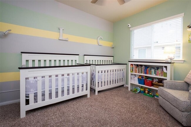 Building Photo - 25023 Diamond Ranch Dr