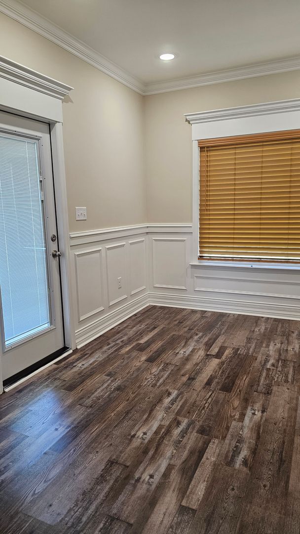 Building Photo - Knights Landing four bedroom home