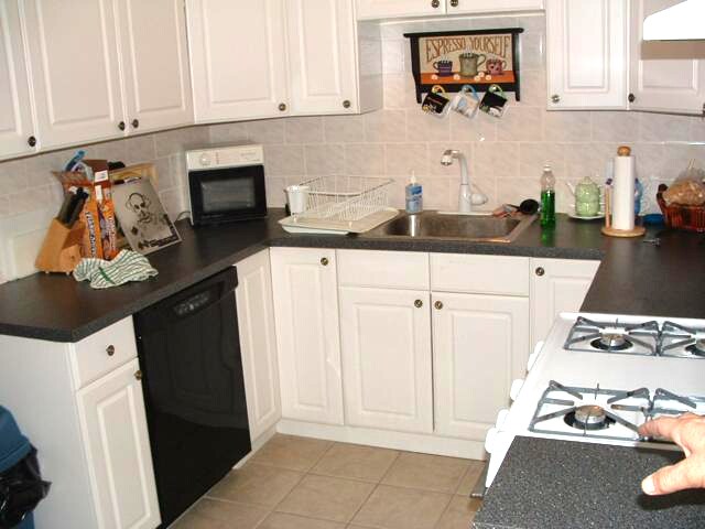 Building Photo - 324 Saint Paul St