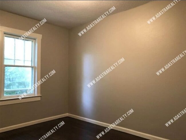 Building Photo - Perfect 3bed 1 Bath Waldo Home-Available N...