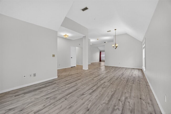 Building Photo - 1035 Cascade Creek Dr