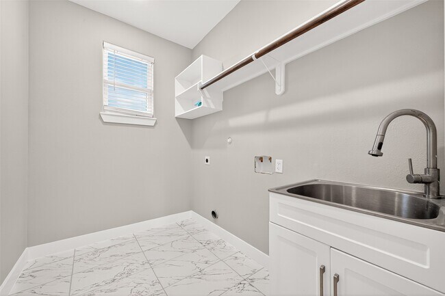 Building Photo - 16502 Tankersley Ct