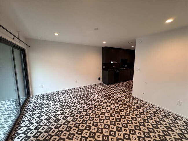 Building Photo - 201 Academy Dr