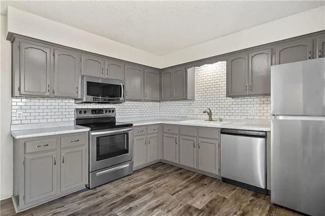 Building Photo - 215 Stonebridge Ln