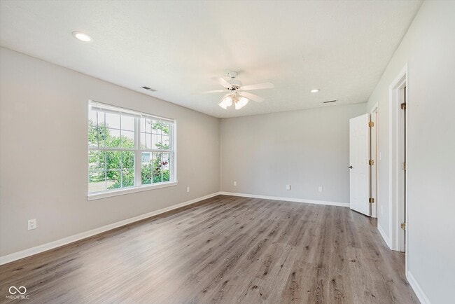 Building Photo - 9645 Claymore Dr