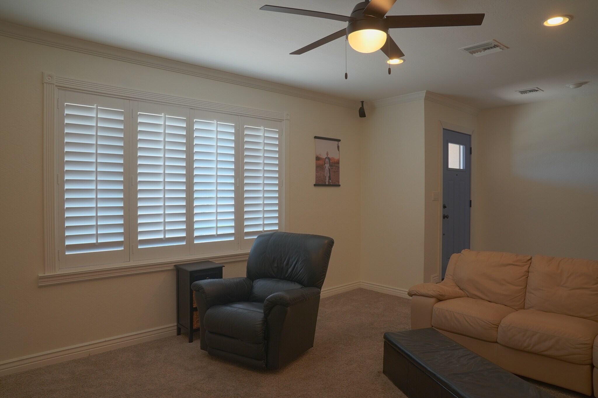 Building Photo - 2526 E Mercer Ln