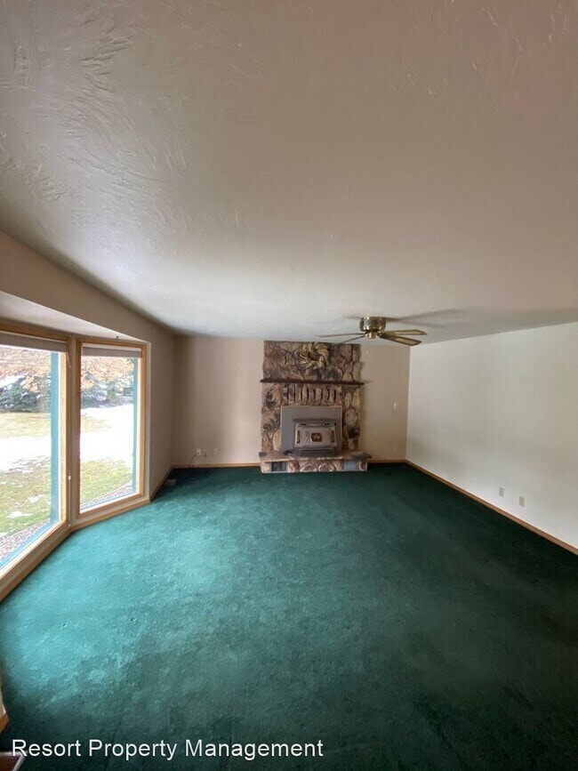 Building Photo - 9559 W Prairie Ave