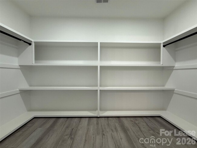 Building Photo - 20 Ridgecrest Ave