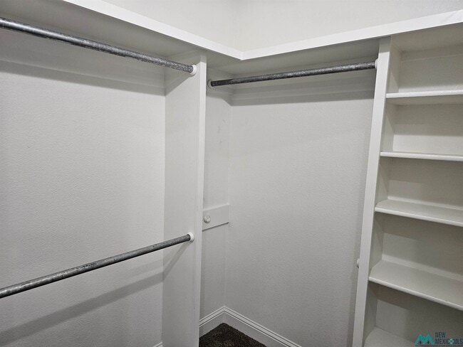 Building Photo - 2107 Mockingbird Ln