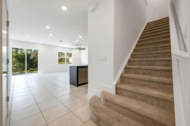 Building Photo - 210 Preserve Trl S