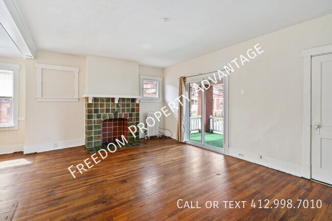 Building Photo - 2451 Wedgemere St