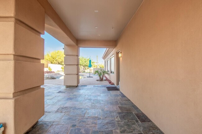 Building Photo - 15330 E Walnut Ln