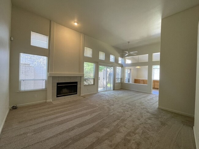 Building Photo - Spacious and Airy Rocklin Home! New Flooring!