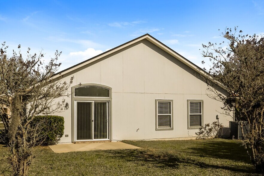 Building Photo - 179 Prince Phillip Dr