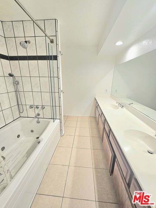 Building Photo - 10201 Mason Ave